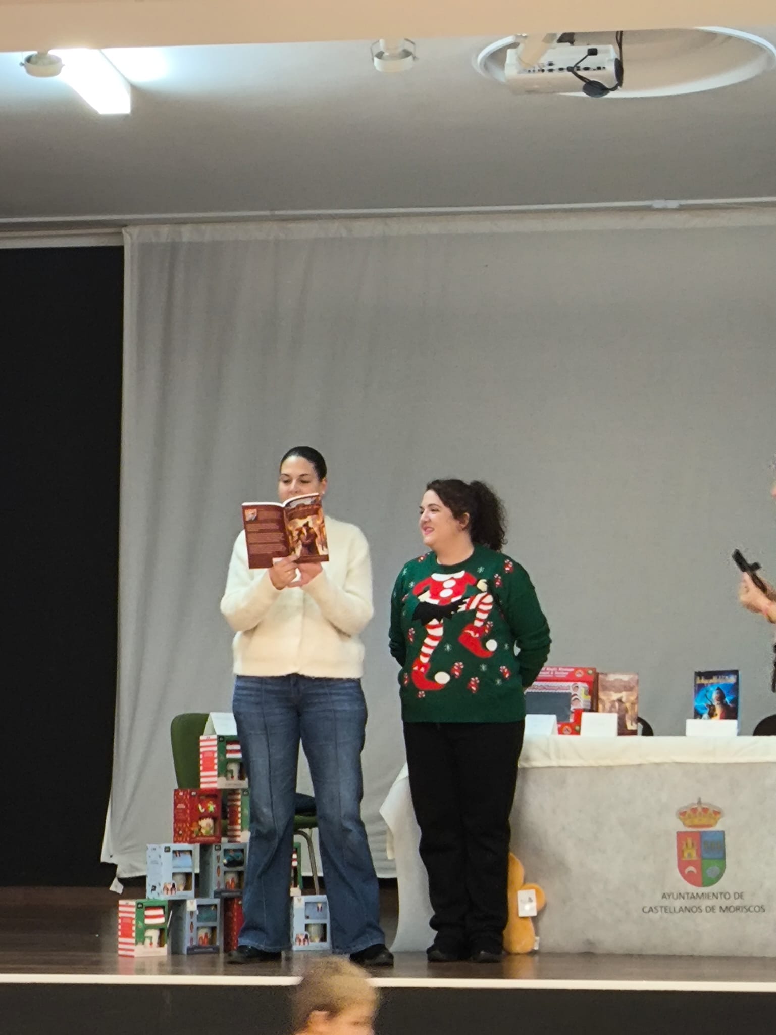 Presentacion de cuentos y novela / Mª Eugenia Cabezas