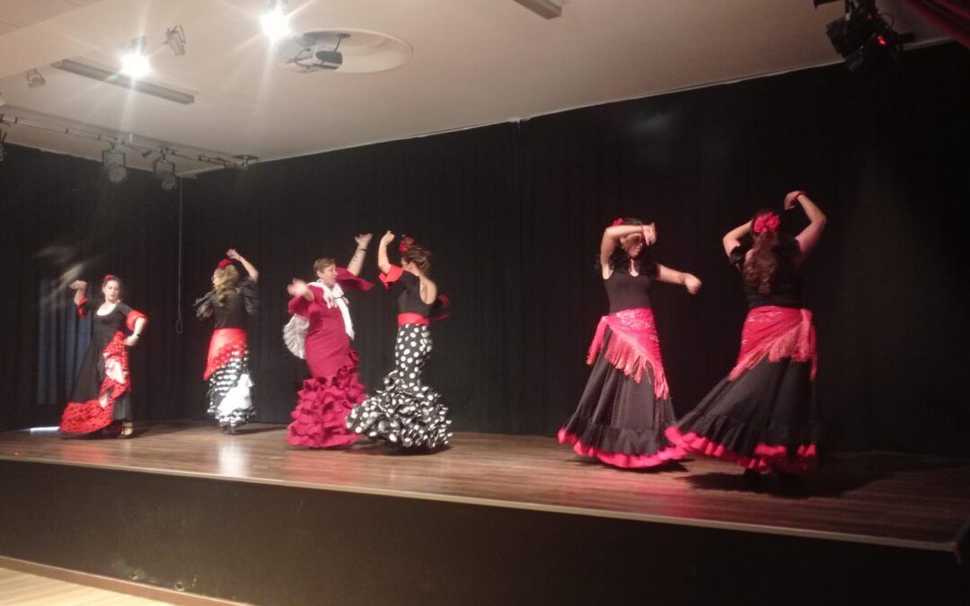 Exhibición de sevillanas y flamenco